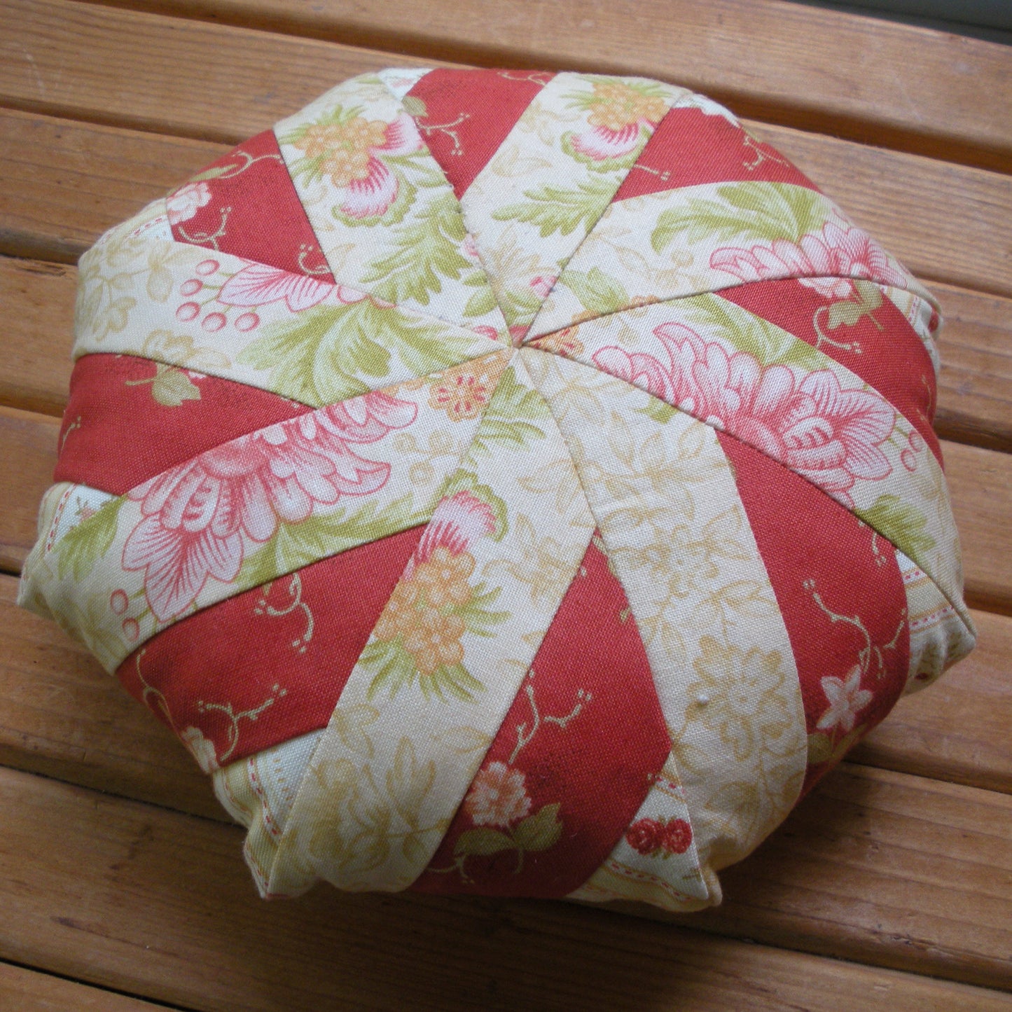 Biscuit Giant Pincushions PDF Pattern
