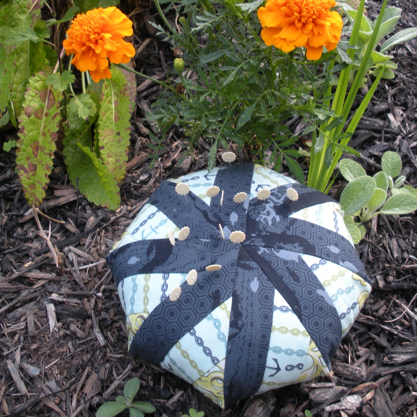 Biscuit Giant Pincushions PDF Pattern